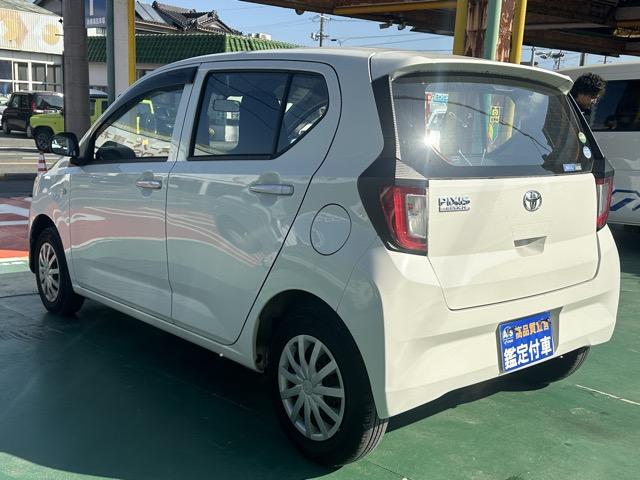 ピクシスエポック Ｌ　純正ＣＤデッキ　キーレス　前後パワーウィンドー　アイドリングストップ　エアコン　パワステ（5枚目）