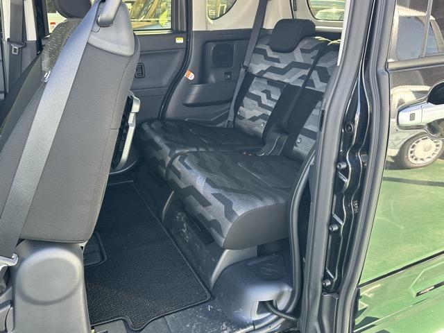 タント ファンクロス　パノラマアップグレードパック　スマートキー　ＬＥＤヘッドライト　両側パワースライドドア　フルオートエアコン　シートヒーター　ロールサンシェード　シートバックテーブル　電気式パーキングブレーキ（7枚目）