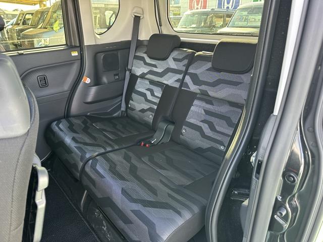 タント ファンクロス　パノラマアップグレードパック　スマートキー　ＬＥＤヘッドライト　両側パワースライドドア　フルオートエアコン　シートヒーター　ロールサンシェード　シートバックテーブル　電気式パーキングブレーキ（8枚目）