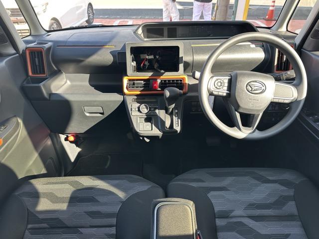 タント ファンクロス　パノラマアップグレードパック　スマートキー　ＬＥＤヘッドライト　両側パワースライドドア　フルオートエアコン　シートヒーター　ロールサンシェード　シートバックテーブル　電気式パーキングブレーキ（9枚目）