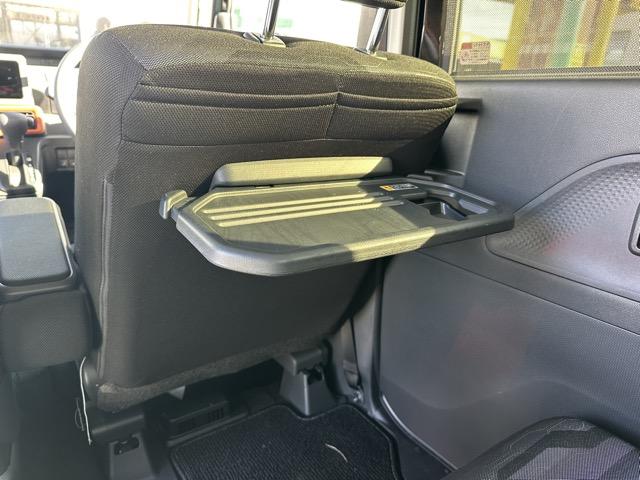 タント ファンクロス　パノラマアップグレードパック　スマートキー　ＬＥＤヘッドライト　両側パワースライドドア　フルオートエアコン　シートヒーター　ロールサンシェード　シートバックテーブル　電気式パーキングブレーキ（12枚目）