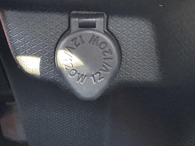 タント ファンクロス　パノラマアップグレードパック　スマートキー　ＬＥＤヘッドライト　両側パワースライドドア　フルオートエアコン　シートヒーター　ロールサンシェード　シートバックテーブル　電気式パーキングブレーキ（24枚目）