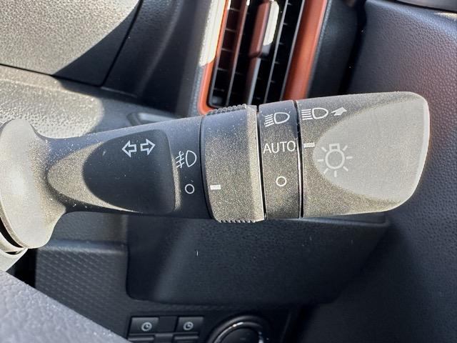 タント ファンクロス　パノラマアップグレードパック　スマートキー　ＬＥＤヘッドライト　両側パワースライドドア　フルオートエアコン　シートヒーター　ロールサンシェード　シートバックテーブル　電気式パーキングブレーキ（28枚目）