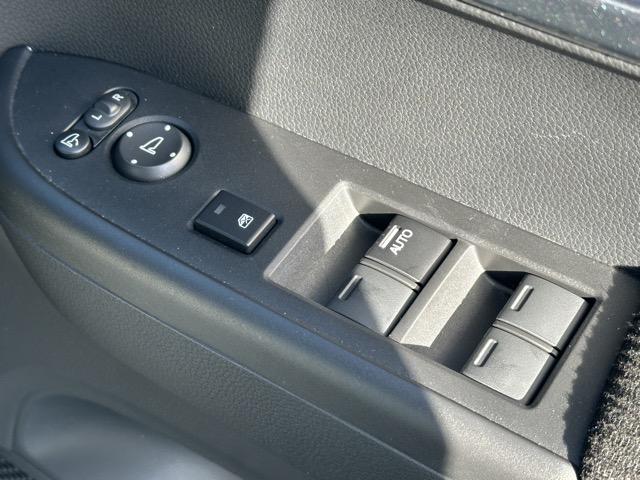 Ｎ－ＷＧＮカスタム Ｌ・ターボ　社外ナビゲーション付　ホンダセンシング　ＬＥＤヘッドランプ　電子制御パーキングブレーキ　オートブレーキホールド機能　運転席・助手席シートヒーター　本革巻ステアリング　バックモニター　スマートキー（15枚目）