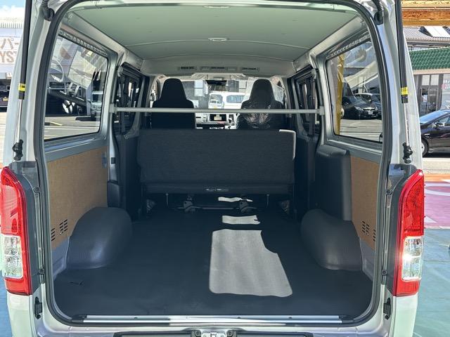 ブローニィバン ロングＧＬ　ディーゼル車　４ＷＤ　キーレス　ＬＥＤヘッドライト　両側スライドドア　電動格納ドアミラー　パワーウィンドー　リヤクーラー＆リヤヒーター　衝突被害軽減ブレーキ　オートライト　登録済未使用車（6枚目）