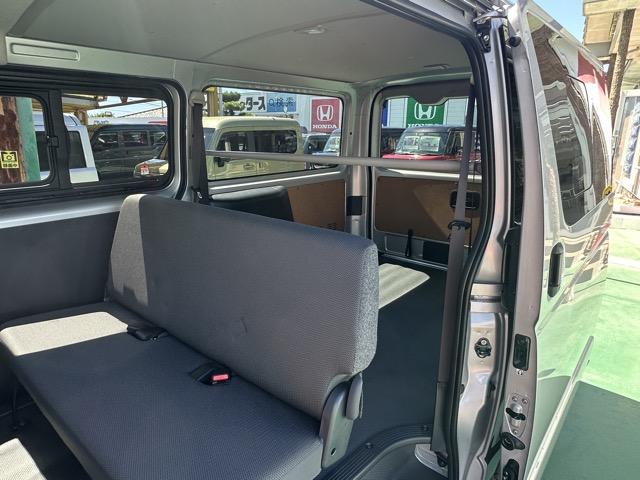 ブローニィバン ロングＧＬ　ディーゼル車　４ＷＤ　キーレス　ＬＥＤヘッドライト　両側スライドドア　電動格納ドアミラー　パワーウィンドー　リヤクーラー＆リヤヒーター　衝突被害軽減ブレーキ　オートライト　登録済未使用車（9枚目）