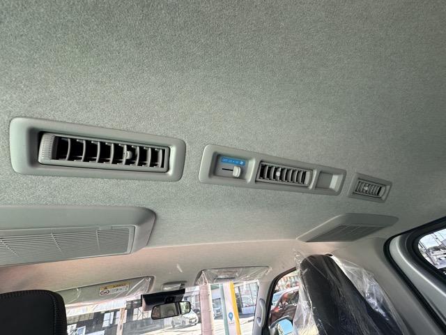 ブローニィバン ロングＧＬ　ディーゼル車　４ＷＤ　キーレス　ＬＥＤヘッドライト　両側スライドドア　電動格納ドアミラー　パワーウィンドー　リヤクーラー＆リヤヒーター　衝突被害軽減ブレーキ　オートライト　登録済未使用車（13枚目）