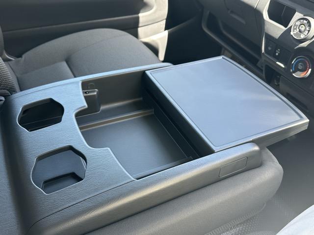 ブローニィバン ロングＧＬ　ディーゼル車　４ＷＤ　キーレス　ＬＥＤヘッドライト　両側スライドドア　電動格納ドアミラー　パワーウィンドー　リヤクーラー＆リヤヒーター　衝突被害軽減ブレーキ　オートライト　登録済未使用車（30枚目）