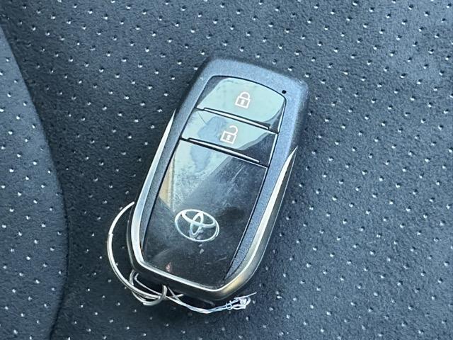 ＧＲヤリス ＲＺ　ハイパフォーマンス　４ＷＤ　６ＭＴ　セーフティセンス　ディスプレイオーディオ　ＪＢＬサウンドシステム　ＬＥＤヘッドランプ　ＢＢＳ製鍛造ＡＷ　対向ブレーキキャリパー　本革巻ステアリング　シートヒーター＆ステアリングヒーター（32枚目）