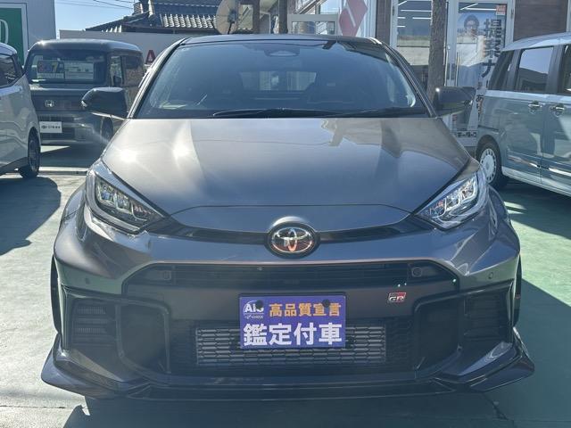 ＧＲヤリス ＲＺ　ハイパフォーマンス　４ＷＤ　６ＭＴ　セーフティセンス　ディスプレイオーディオ　ＪＢＬサウンドシステム　ＬＥＤヘッドランプ　ＢＢＳ製鍛造ＡＷ　対向ブレーキキャリパー　本革巻ステアリング　シートヒーター＆ステアリングヒーター（35枚目）