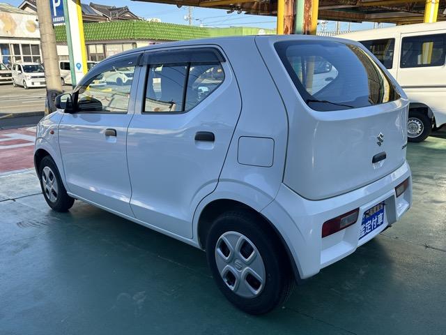 アルト Ｆ　５ＡＧＳ車　純正ＣＤデッキ　キーレス　前側パワーウィンドー　エアコン　パワステ（5枚目）