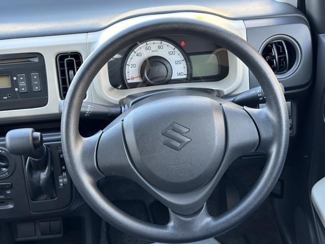 アルト Ｆ　５ＡＧＳ車　純正ＣＤデッキ　キーレス　前側パワーウィンドー　エアコン　パワステ（9枚目）