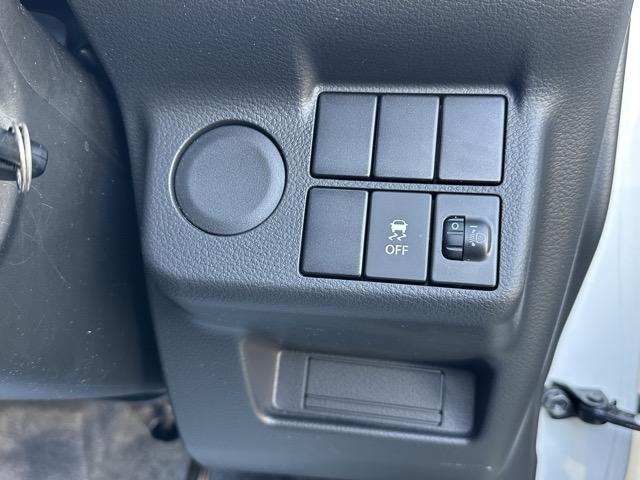 アルト Ｆ　５ＡＧＳ車　純正ＣＤデッキ　キーレス　前側パワーウィンドー　エアコン　パワステ（15枚目）