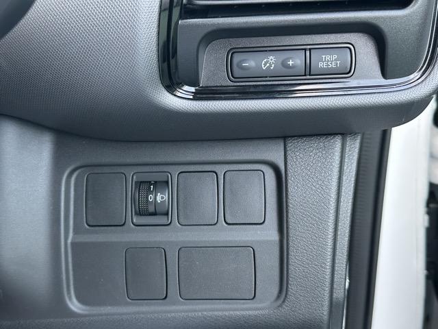 セレナ B ナビゲーション アラウンドビューモニター スマートキー 両側スライドドア フルオートエアコン リヤクーラー ロールサンシェード USB充電ソケット フォグランプ オートライト 衝突被害軽減ブレーキ(20枚目)