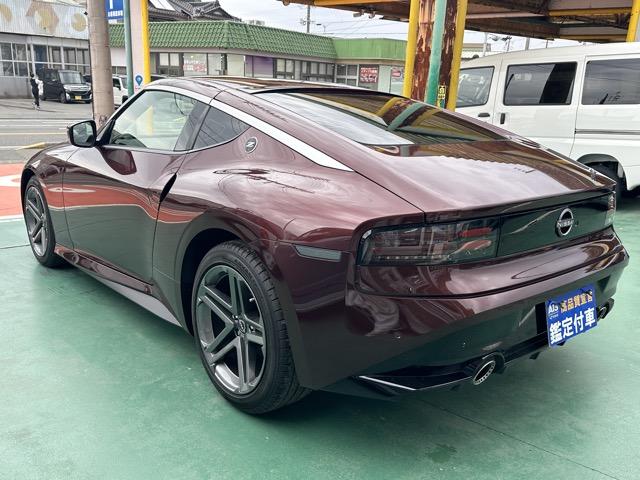 フェアレディZ バージョンT AT車 純正ナビゲーション バックカメラ ETC BOSEスピーカー スマートキー LEDヘッドライト フルオートエアコン 革巻きハンドル オートクルーズコントロール パドルシフト アルミペダル(5枚目)