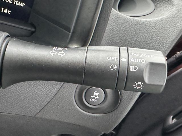 フェアレディZ バージョンT AT車 純正ナビゲーション バックカメラ ETC BOSEスピーカー スマートキー LEDヘッドライト フルオートエアコン 革巻きハンドル オートクルーズコントロール パドルシフト アルミペダル(23枚目)