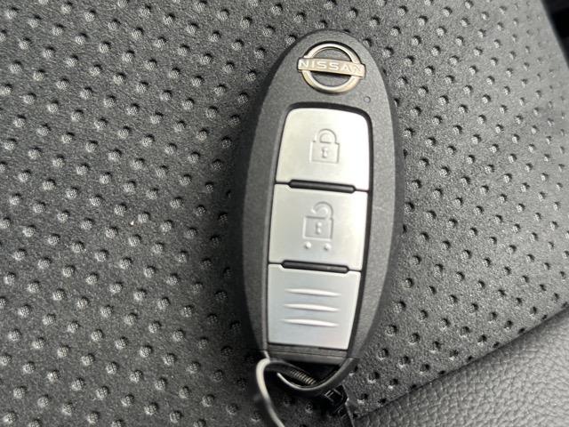 フェアレディZ バージョンT AT車 純正ナビゲーション バックカメラ ETC BOSEスピーカー スマートキー LEDヘッドライト フルオートエアコン 革巻きハンドル オートクルーズコントロール パドルシフト アルミペダル(25枚目)