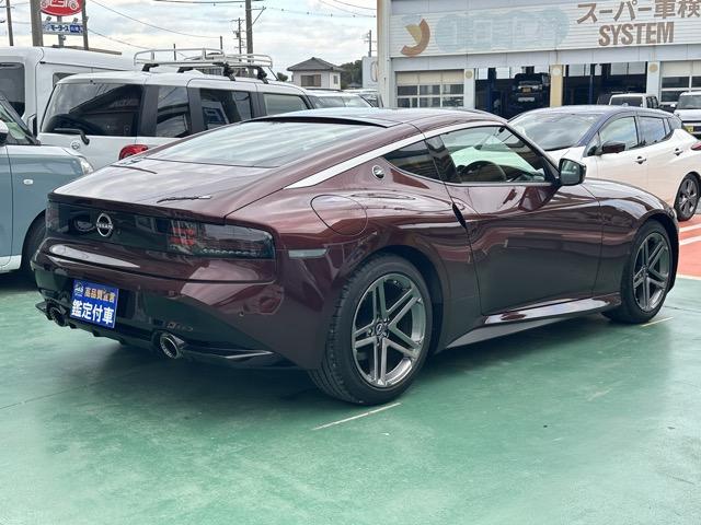 フェアレディＺ ベースグレード　ＡＴ車　純正ナビゲーション　バックカメラ　スマートキー　ＬＥＤヘッドライト　フルオートエアコン　革巻きハンドル　オートクルーズコントロール　パドルシフト　アルミペダル　フォグランプ（12枚目）