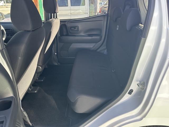 ★５年間新車保証★初度登録から５年間の新車保証が含まれています。長期間、安心してお乗り頂けます！保証費用は支払総額に含まれています！遠方のお客様は保証継承後、お近くのディーラーにて保証が受けられます！