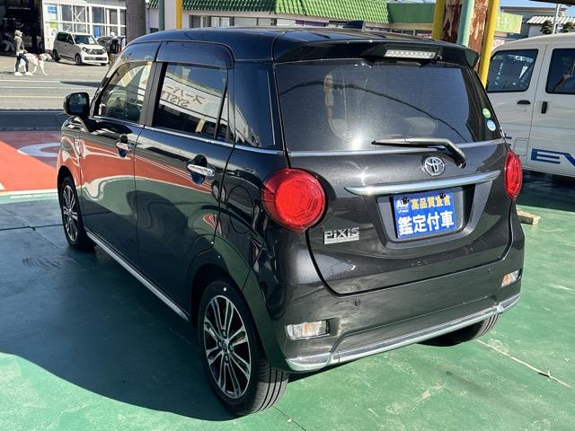 ピクシスジョイ Ｆ　Ｇ　ＳＡＩＩＩ　ＣＤデッキ　スマートキー　ＬＥＤヘッドライト　フルオートエアコン　革巻きハンドル　電動格納ドアミラー　前後パワーウィンドー　衝突被害軽減ブレーキ　オートマチックハイビーム　フォグランプ　オートライト（5枚目）