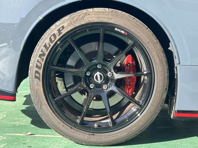 フェアレディZ ニスモ 9AT NISMO専用チューニング&エクステリア&インテリア NissanConnectナビゲーション ETC2.0 LEDヘッドランプ レイズ製19インチ鍛造AW パドルシフト レカロ製シート(15枚目)
