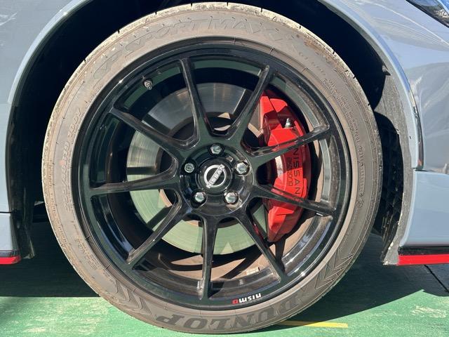 フェアレディZ ニスモ 9AT NISMO専用チューニング&エクステリア&インテリア NissanConnectナビゲーション ETC2.0 LEDヘッドランプ レイズ製19インチ鍛造AW パドルシフト レカロ製シート(16枚目)