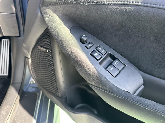 フェアレディZ ニスモ 9AT NISMO専用チューニング&エクステリア&インテリア NissanConnectナビゲーション ETC2.0 LEDヘッドランプ レイズ製19インチ鍛造AW パドルシフト レカロ製シート(17枚目)