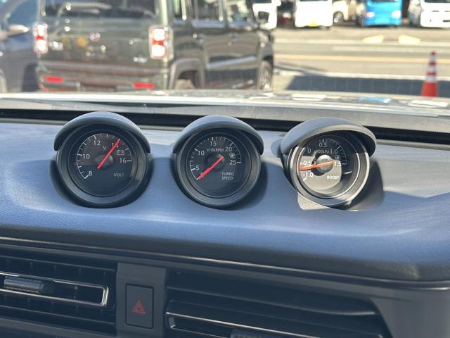 フェアレディZ ニスモ 9AT NISMO専用チューニング&エクステリア&インテリア NissanConnectナビゲーション ETC2.0 LEDヘッドランプ レイズ製19インチ鍛造AW パドルシフト レカロ製シート(22枚目)