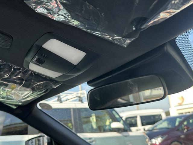 フェアレディZ バージョンS 6MT エマージェンシーブレーキ LEDヘッドランプ NissanConnectナビゲーション ETC2.0 本革巻ステアリング・シフトノブ 3連サブメーター デュアルエキゾースト 登録済未使用車(26枚目)