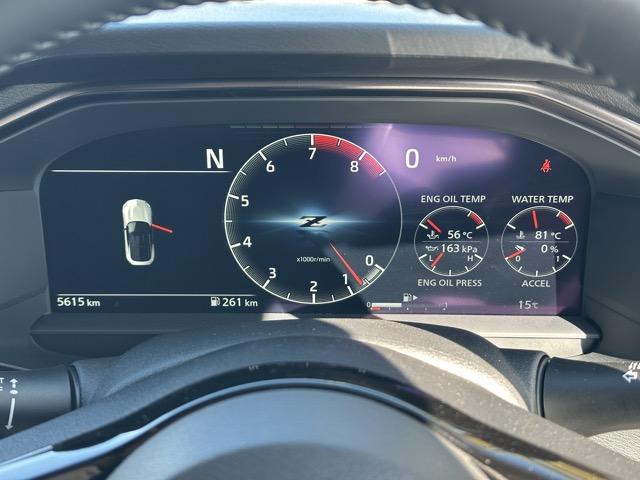 フェアレディZ ベースグレード 6MT LEDヘッドランプ NissanConnectナビゲーション バックモニター ETC2.0 本革巻ステアリング 3連サブメーター アルミペダル エマージェンシーブレーキ スマートキー(22枚目)