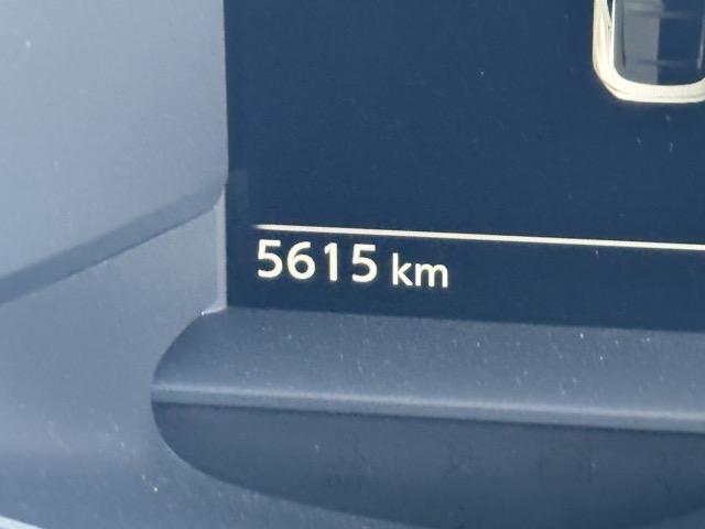 フェアレディZ ベースグレード 6MT LEDヘッドランプ NissanConnectナビゲーション バックモニター ETC2.0 本革巻ステアリング 3連サブメーター アルミペダル エマージェンシーブレーキ スマートキー(23枚目)