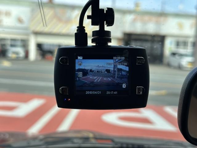 コペン ローブ ナビゲーション バックカメラ 社外アルミホイール スマートキー LEDヘッドライト フルオートエアコン シートヒーター 革巻きハンドル アイドリングストップ パワーウィンドー(23枚目)