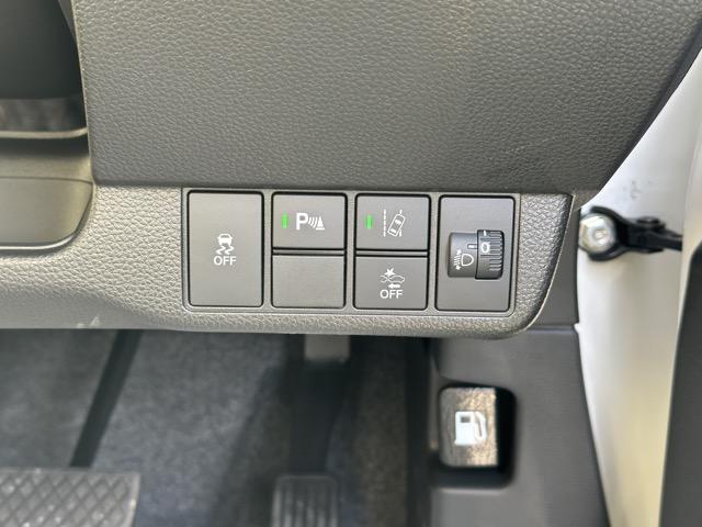 Ｎ－ＯＮＥ オリジナル　純正ディスプレイオーディオ・バックモニター・ドラレコ付　ホンダセンシング　ＬＥＤヘッドランプ　電子制御パーキングブレーキ　オートブレーキホールド機能　オートライト　オートエアコン　スマートキー（16枚目）