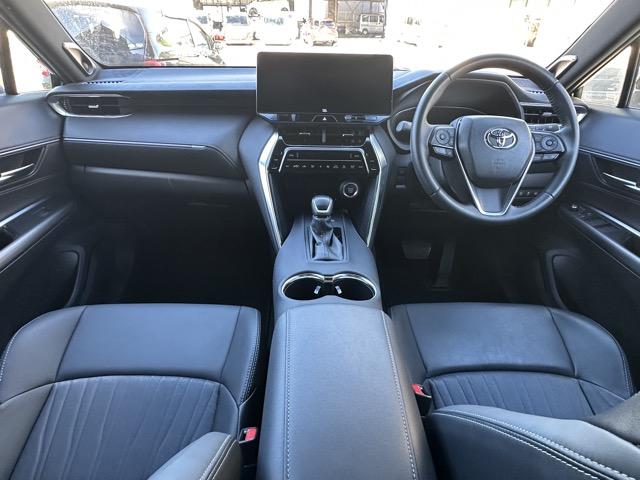 ハリアー Z 内装色/ブラック セーフティセンス LEDヘッドランプ ディスプレイオーディオ パノラミックビューモニター JBLサウンドシステム デジタルインナーミラー パワーバックドア 本革巻ステアリング(8枚目)