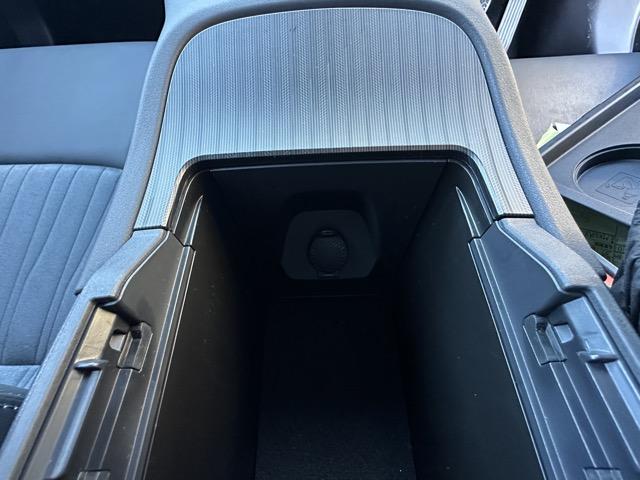 ハリアー Z 内装色/ブラック セーフティセンス LEDヘッドランプ ディスプレイオーディオ パノラミックビューモニター JBLサウンドシステム デジタルインナーミラー パワーバックドア 本革巻ステアリング(25枚目)