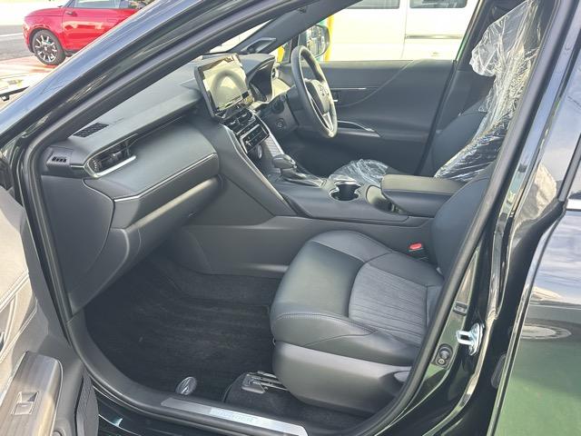 ハリアーハイブリッド Z ブラック内装 パノラマカメラ 純正ナビゲーション ETC デジタルインナーミラー パワーシート パワーバックドア JBLスピーカー 革巻きハンドル オートクルーズコントロール オートマチックハイビーム(6枚目)