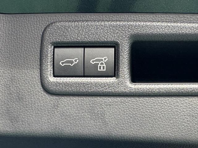 ハリアーハイブリッド Z ブラック内装 パノラマカメラ 純正ナビゲーション ETC デジタルインナーミラー パワーシート パワーバックドア JBLスピーカー 革巻きハンドル オートクルーズコントロール オートマチックハイビーム(12枚目)