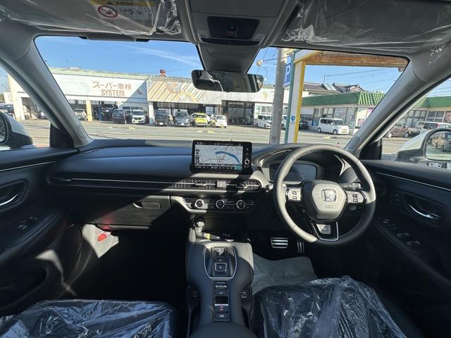 ZR-V e:HEV Z 内装色/ブラック ホンダセンシング LEDヘッドライト HondaCONNECTディスプレー+ETC2.0 BOSEサウンドシステム 前席&後席シートヒーター ステアリングヒーター 登録済未使用車(8枚目)
