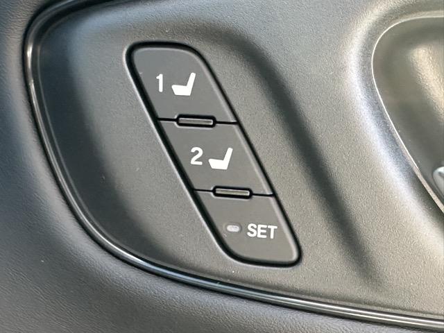 ZR-V e:HEV Z 内装色/ブラック ホンダセンシング LEDヘッドライト HondaCONNECTディスプレー+ETC2.0 BOSEサウンドシステム 前席&後席シートヒーター ステアリングヒーター 登録済未使用車(20枚目)