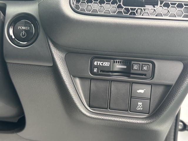ZR-V e:HEV Z 内装色/ブラック ホンダセンシング フルLEDヘッドライト HondaCONNECTディスプレー+ETC2.0 マルチビューカメラシステム BOSEサウンドシステム シートヒーター パワーシート(20枚目)