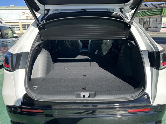 ZR-V e:HEV Z特別仕様車ブラックスタイル ホンダセンシング LEDヘッドライト HondaCONNECTディスプレー+ETC2.0 BOSEプレミアムサウンド シートヒーター ステアリングヒーター パワーテールゲート ワイヤレス充電器(14枚目)