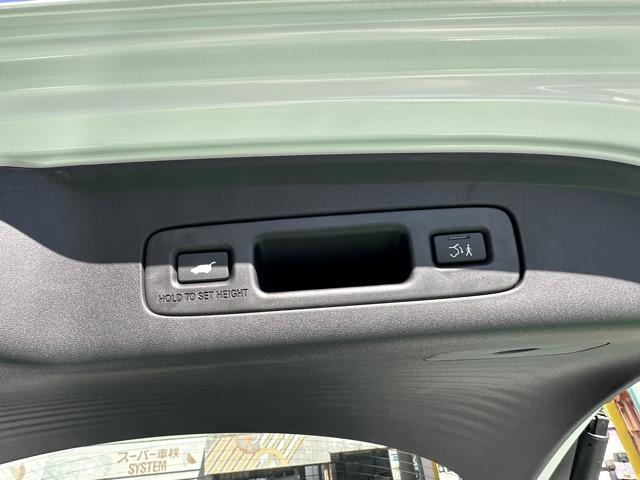 ZR-V e:HEV Z特別仕様車ブラックスタイル ホンダセンシング LEDヘッドライト HondaCONNECTディスプレー+ETC2.0 BOSEプレミアムサウンド シートヒーター ステアリングヒーター パワーテールゲート ワイヤレス充電器(16枚目)