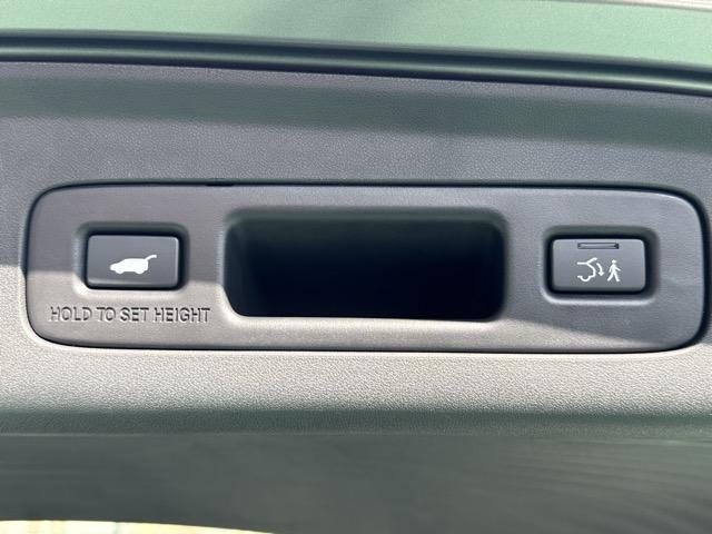 ZR-V e:HEV Z特別仕様車ブラックスタイル ホンダセンシング LEDヘッドライト HondaCONNECTディスプレー+ETC2.0 BOSEプレミアムサウンド シートヒーター ステアリングヒーター パワーテールゲート ワイヤレス充電器(15枚目)