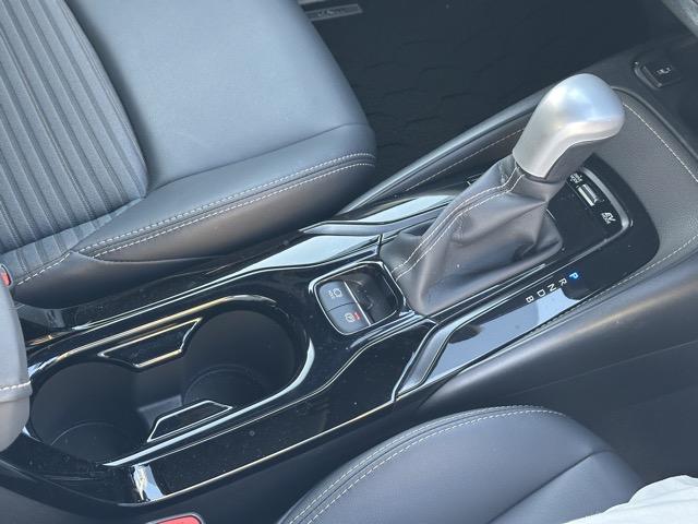 カローラツーリング ハイブリッド ダブルバイビー モデリスタエアロ&アルミホイール付 セーフティセンス LEDヘッドランプ ディスプレイオーディオ ヘッドアップディスプレイ スペアタイヤ 本革巻ステアリング シートヒーター ステアリングヒーター(27枚目)