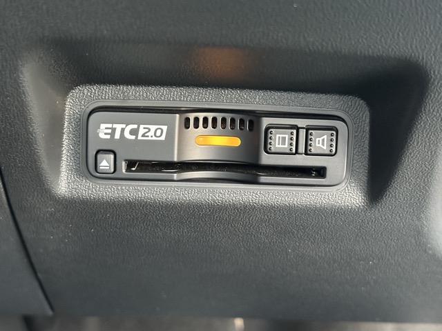 Honda e アドバンス 走行距離643km ホンダセンシング ワイドスクリーンHondaCONNECTディスプレー+ETC2.0 マルチビューカメラ センターカメラミラー ステアリングヒーター シートヒーター スカイルーフ(34枚目)