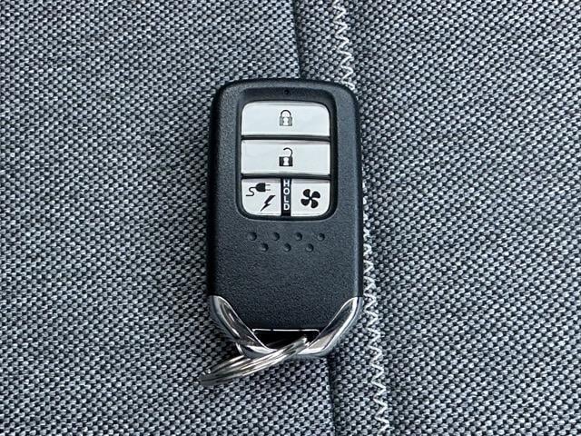 Honda e アドバンス 走行距離643km ホンダセンシング ワイドスクリーンHondaCONNECTディスプレー+ETC2.0 マルチビューカメラ センターカメラミラー ステアリングヒーター シートヒーター スカイルーフ(35枚目)