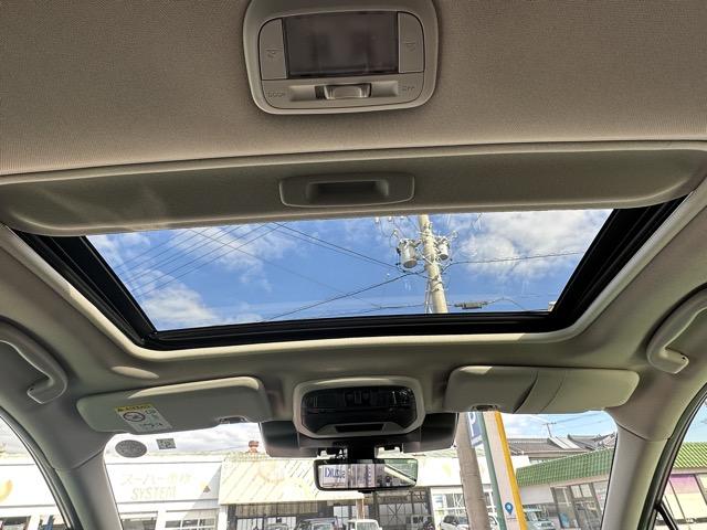 レヴォーグ STIスポーツ EX サンルーフ 純正ナビゲーション バック&サイドカメラ デジタルインナーミラー スマートキー LEDヘッドライト フルオートエアコン シートヒーター パワーシート パワーバックドア 革巻きハンドル(10枚目)