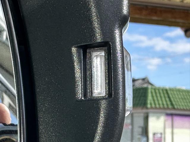 レヴォーグ STIスポーツ EX サンルーフ 純正ナビゲーション バック&サイドカメラ デジタルインナーミラー スマートキー LEDヘッドライト フルオートエアコン シートヒーター パワーシート パワーバックドア 革巻きハンドル(19枚目)