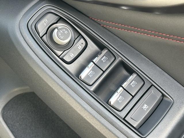 レヴォーグ STIスポーツ EX サンルーフ 純正ナビゲーション バック&サイドカメラ デジタルインナーミラー スマートキー LEDヘッドライト フルオートエアコン シートヒーター パワーシート パワーバックドア 革巻きハンドル(20枚目)