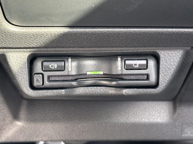 レヴォーグ STIスポーツ EX サンルーフ 純正ナビゲーション バック&サイドカメラ デジタルインナーミラー スマートキー LEDヘッドライト フルオートエアコン シートヒーター パワーシート パワーバックドア 革巻きハンドル(23枚目)